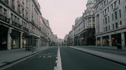 Empty road in Central London during lockdown Video stock 131061832