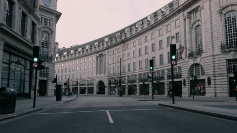 Empty road in London during lockdown Video stock 131063947