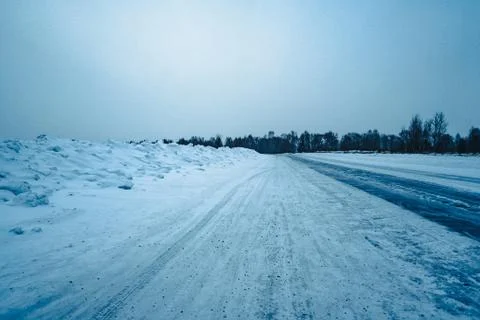 Empty road in snow 库存照片