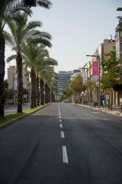 Empty roads of central Tel Aviv city during Yom Kippur Foto stock