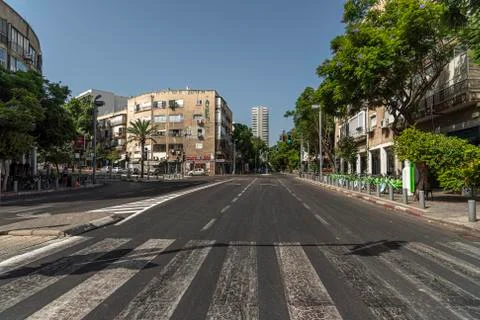 Empty roads of central Tel Aviv city during Yom Kippur Stock Photos