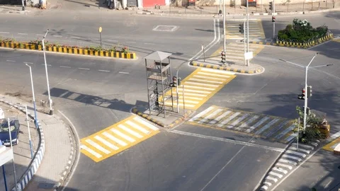 EMPTY ROADS IN MUMBAI DURING  LOCKDOWN DUE TO CORONA VIRUS MARCH 22, 2020 Stock Footage 127435853