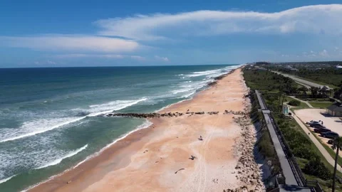 Empty rocky beach front rise 스톡 동영상 250355697