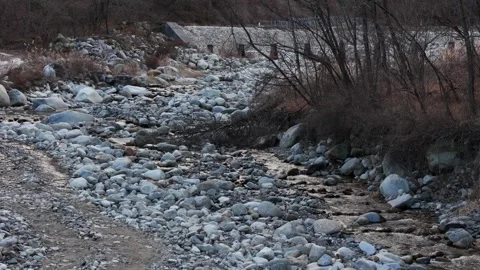 Empty rocky stream in Komagane City, Nagano Prefecture, Japan in winter 스톡 동영상 299767560