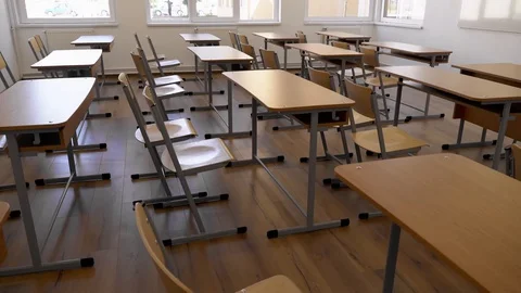 Empty Romanian Class Room White Board Sunny Day Vídeo Stock 128492138