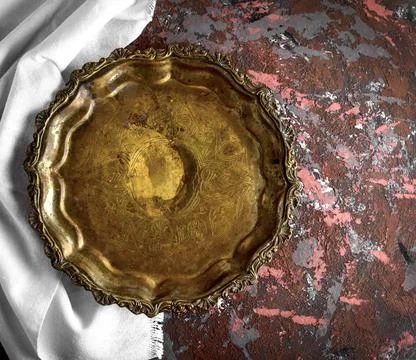 Empty round copper old plate empty round copper old plate with white texti... 写真素材