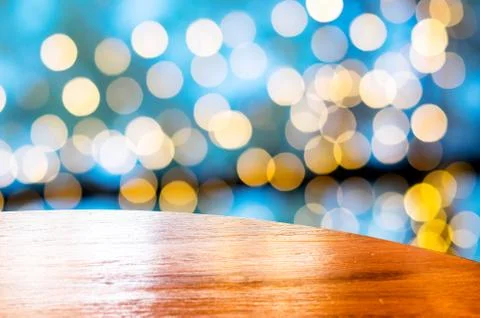 Empty round table with blue bokeh blur background,Template mock up for displa Foto stock