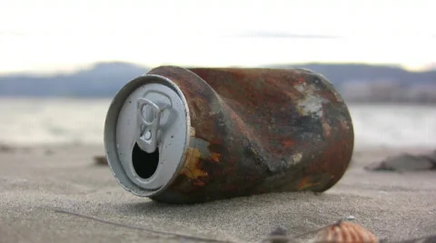 Empty rusted can 库存影片 298568