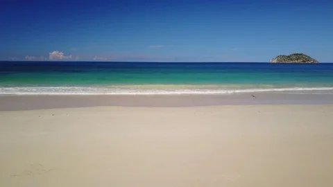 Empty sandy beach horizon Stock Footage 74651521