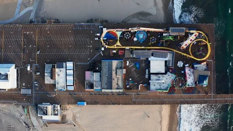 Empty Santa Monica Pier in Los Angeles during Coronavirus (COVID-19) lockdown Video stock 128404312