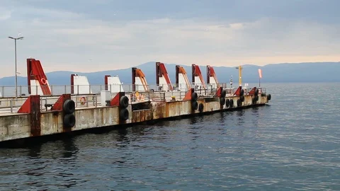 Empty ship pier and seagull birds Vídeos de archivo 102352286