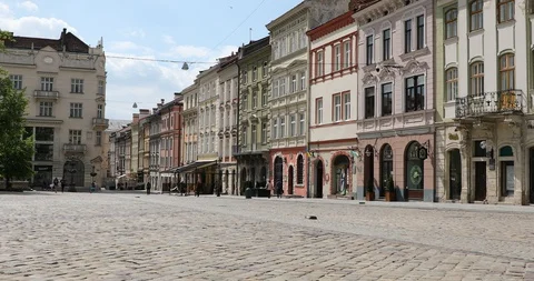 Empty square of Lviv during national quarantine amid coronavirus (covid-19). Video stock 130031324