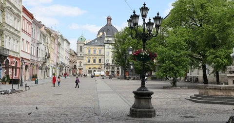 Empty square of Lviv during national quarantine amid coronavirus (covid-19). Video stock 130031711