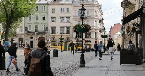 Empty square of Lviv during national quarantine amid coronavirus (covid-19). Video stock 130032445