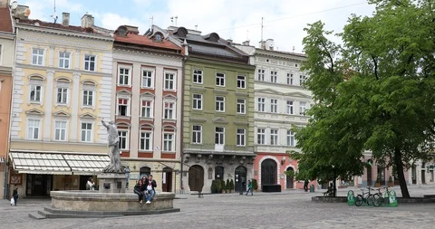 Empty square of Lviv during national quarantine amid coronavirus (covid-19). Video stock 130032779
