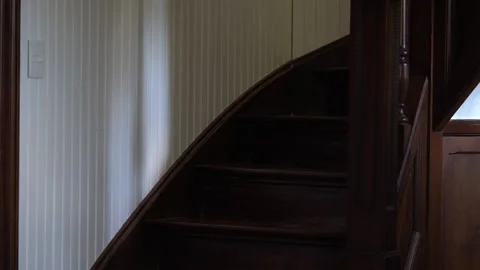 Empty staircase old German house Vídeo Stock 243518997