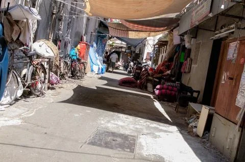 An empty street in india Stock-Fotos
