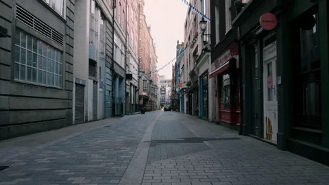 Empty street in London during lockdown Video stock 131061991