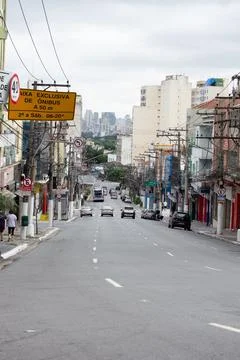 Empty streets and stores closed during lockdown in Sao Paulo Stock-Fotos