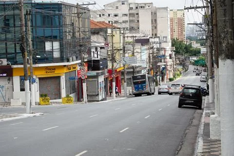Empty streets and stores closed during lockdown in Sao Paulo 스톡 사진