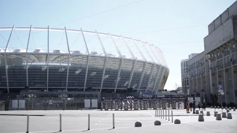 Empty streets of city center during covid19 動画素材 130917820