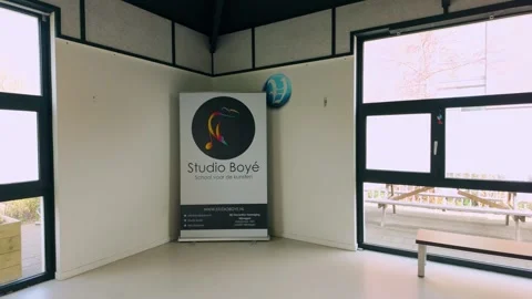 Empty Studio Boyé School for the Arts room with large windows in Nijmegen Stock Footage 333034303