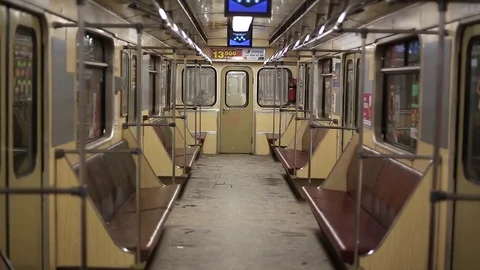Empty subway car 스톡 동영상 72871399