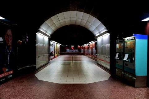 Empty subways station during workday in Frankfurt am Main Stock-Fotos