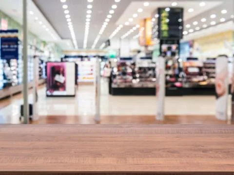 Empty table in front of blurred background 스톡 사진