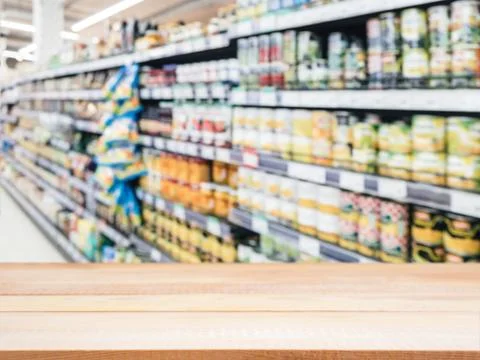 Empty table in front of blurred background Stock-Fotos