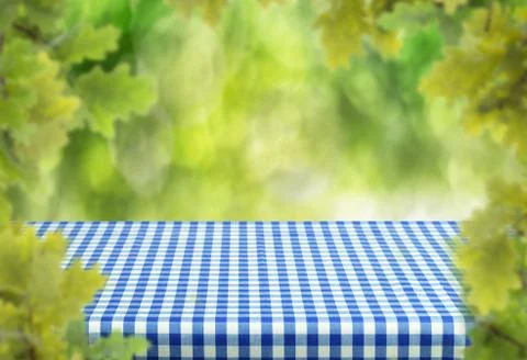 Empty table Stock-Fotos