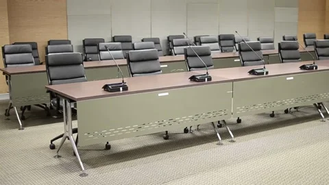 Empty tables in conference hall with no people for business meeting office 스톡 동영상 334027427