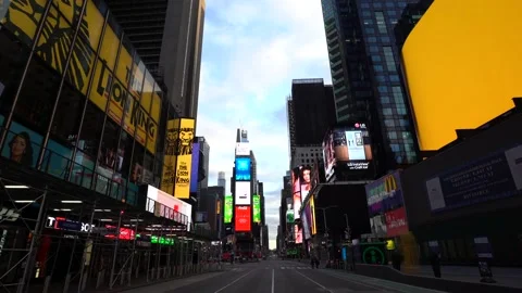 Empty Times Square during pandemic in New York City Vidéo 146048939