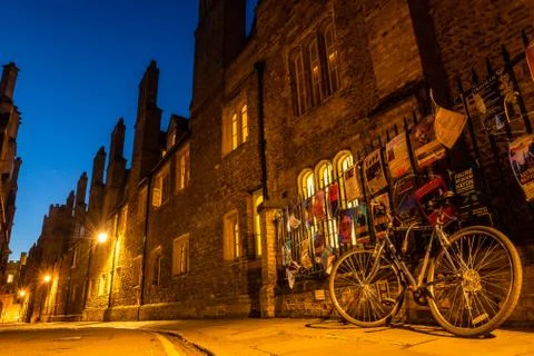 An empty Trinity Lane by night, Cambridge, United Kingdom Foto stock