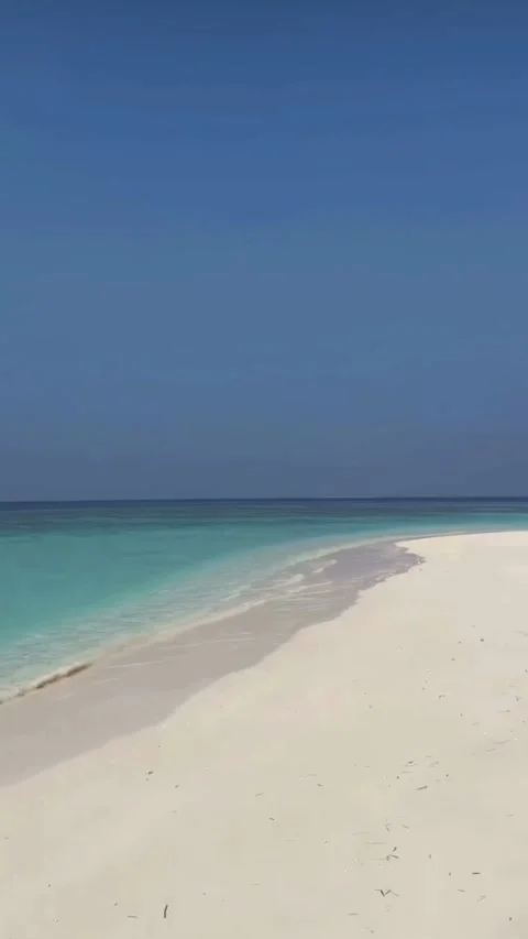 Empty Tropical Beach With White Sand and Blue Ocean Video stock 330260055
