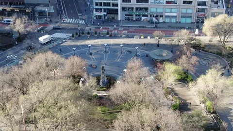 Empty Union Square North plaza and shuttered 14th Street stores Stock Footage 127048327