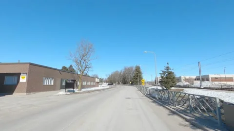 Empty university of Waterloo campus as students stay home in COVID pandemic Vidéo 150008555