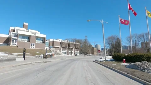 Empty university of Waterloo campus as students stay home in COVID pandemic Vídeo Stock 150008703