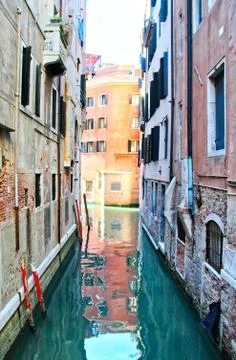 Empty Venice Canal Stock-Fotos