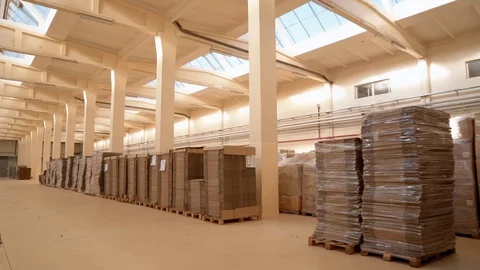 Empty Warehouse Interior Gimbal Smooth Movement Vídeo Stock 127620589