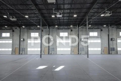 Empty warehouse interior Foto stock