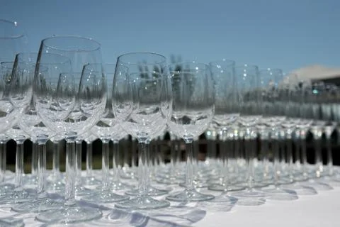 Empty wine glasses on table ready to serve Stock-Fotos