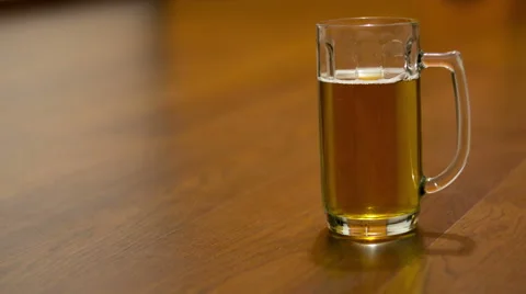 Emptying beer mug, drinking beer, time lapse Stock Footage 55198333