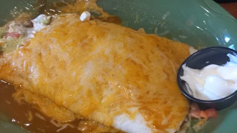 Enchilada on Plate 스톡 동영상 185486564