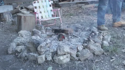 End of the campfire smoldering ashes 動画素材 197524384