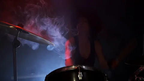 End performance of musician by drumroll on drum plate. Stock Footage 103666448