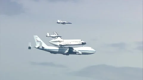 Endeavour Shuttle Sky Stock Footage 41475292