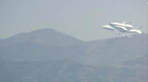 Endeavour Shuttle Sky Stock Footage 41475300