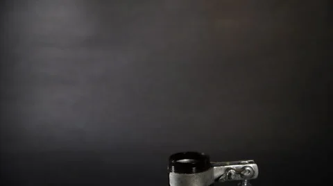 Energy Saving Light bulb - Screwing in Vidéo 2545875