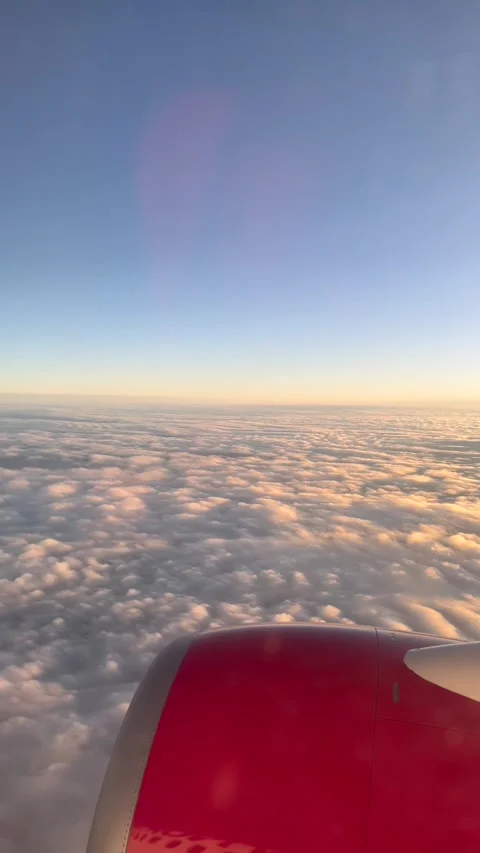Engine of a plane with a bright sky in the background Stock-Footage 293897876